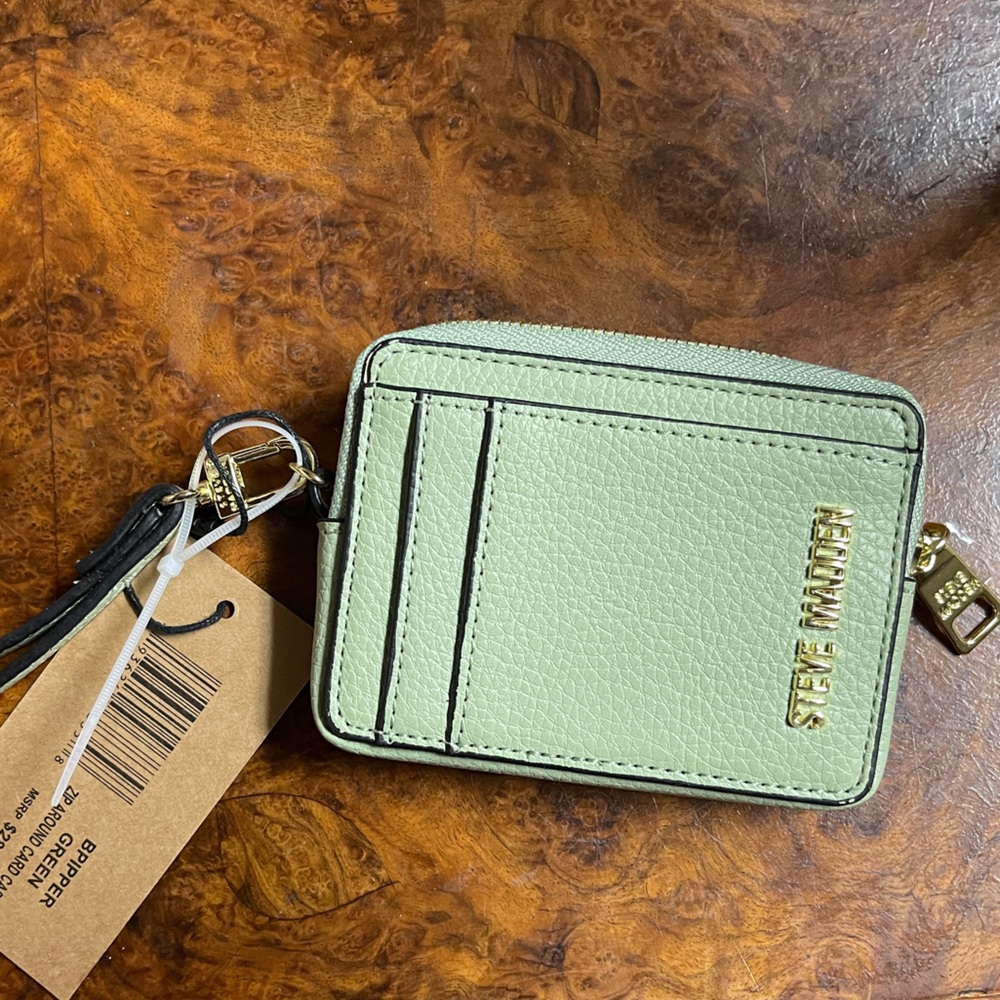 Steve Madden ID Wallet NWT SOLD SOLD SOLD …..